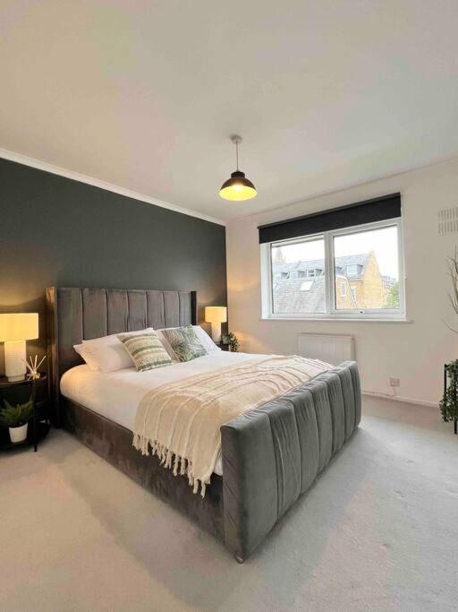 Beautiful Windsor 2 Bed, Perfect Location, 5 Mins Walk To Centre, Free Parking, Legoland, Ascot Apartment ภายนอก รูปภาพ