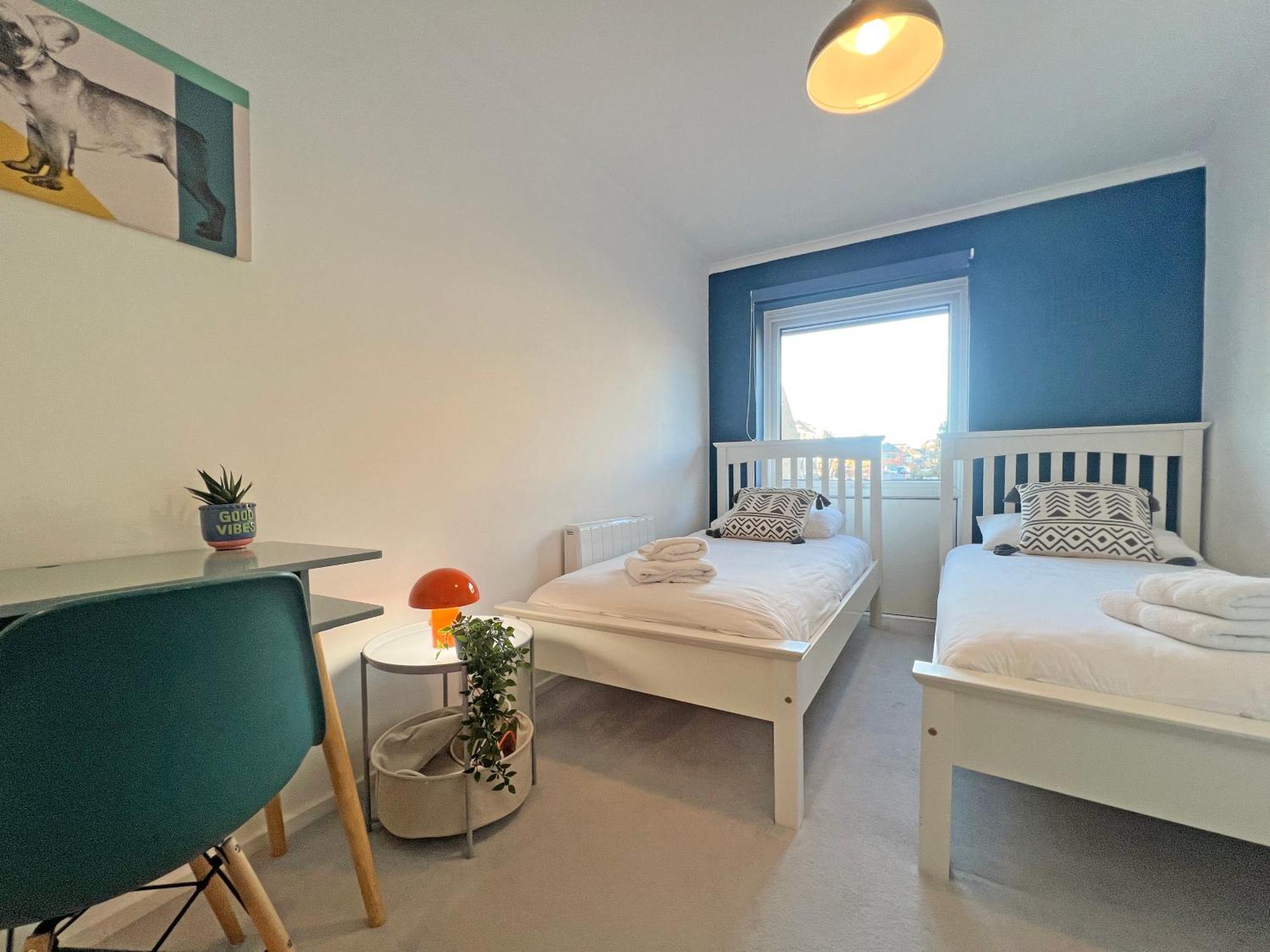 Beautiful Windsor 2 Bed, Perfect Location, 5 Mins Walk To Centre, Free Parking, Legoland, Ascot Apartment ภายนอก รูปภาพ